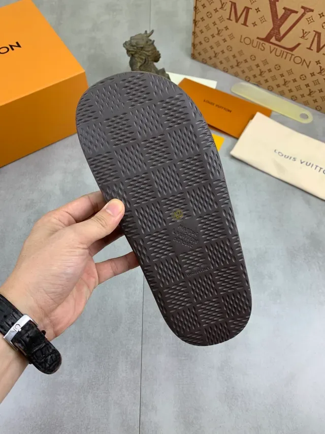 Louis Vuitton Brown Gold Leather Thong Padded Footbed Slippers 2
