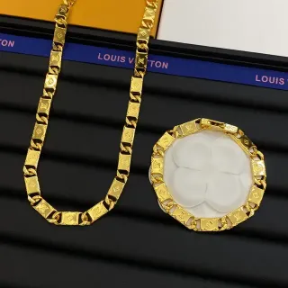 Colar Louis Vuitton Camellia Corrente Monogram-Link Ouro Branco Pendente Circular