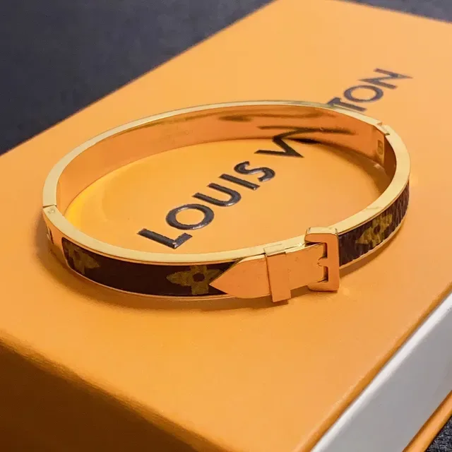 Louis Vuitton Ceinture Gold Purple Hinged Bangle Monogrammed Leather Inlay Bracelet 6