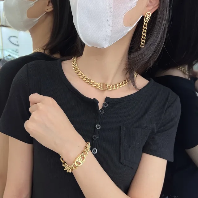 سوار Louis Vuitton سلسلة ذهبية سميكة كيرب لينك مصقول سوار 7