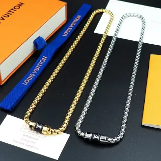 Colar Corrente Louis Vuitton Dourado Prata Boxy Link Cylindrical Monogrammed Clasp