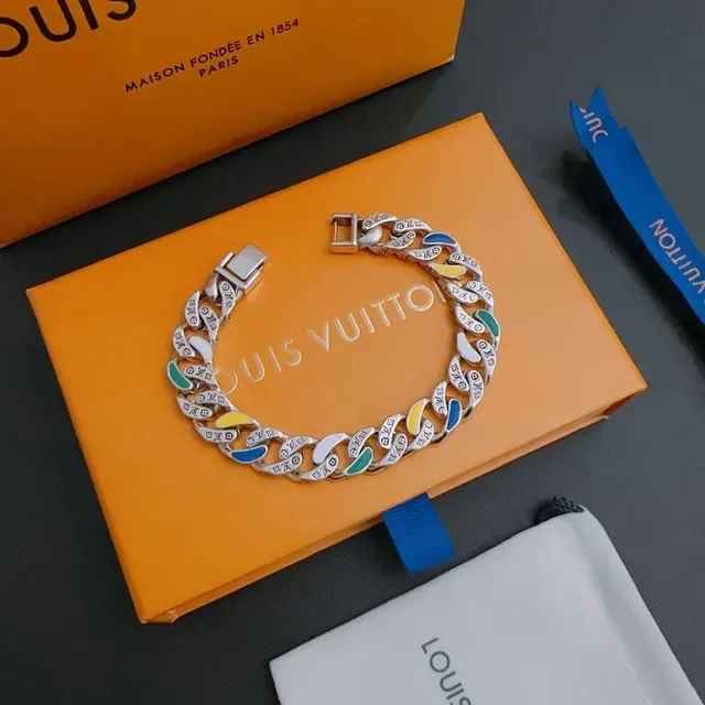 Louis Vuitton Chain Reaction Multicolor Chunky Curb-Link Enamel-Accented Bracelet 9