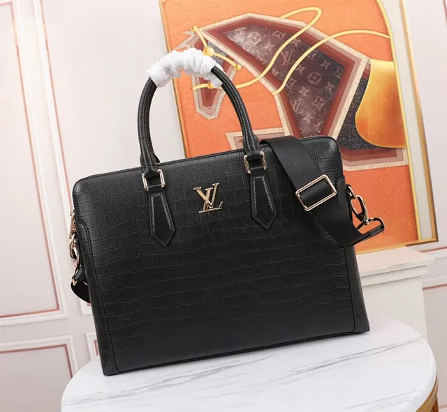 Louis Vuitton क्रॉक-एम्बॉस्ड काला बिजनेस हैंडबैग गोल्ड लेदर रिजिड रेक्टेंगुलर साइल्हूट बोस्टन बैग 2