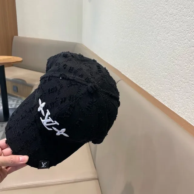 Louis Vuitton ছেঁড়া কালো LV ফুল মোটিফ বেসবল ক্যাপ 7