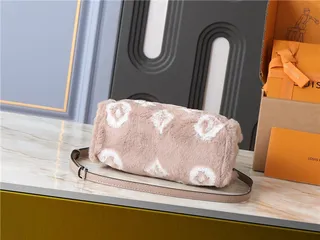 Louis Vuitton Monogramme Fuzzy Sac Tote 7
