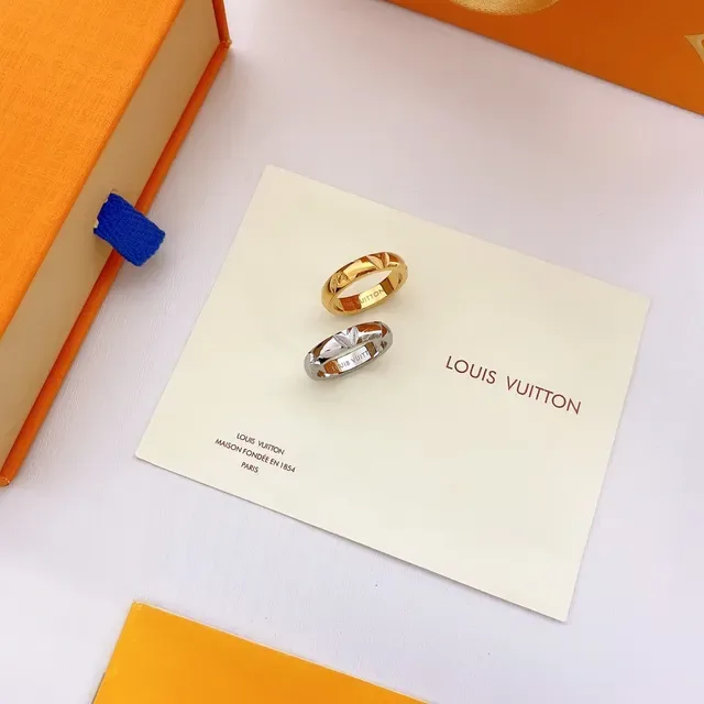 Louis Vuitton Gold Blue Polished Geometric Leaf Motif Ring 3