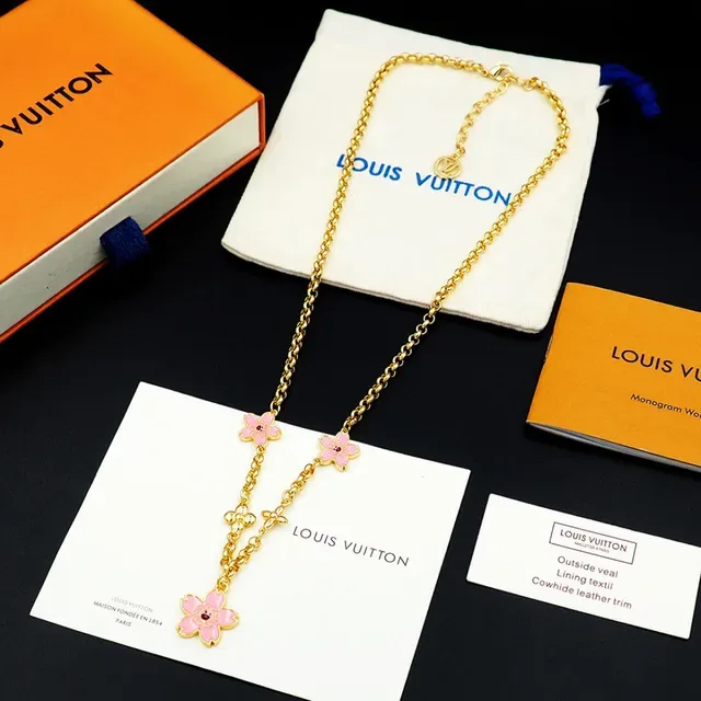 Bracelet Louis Vuitton Chaîne Or Émail Rose Charm Floral 4