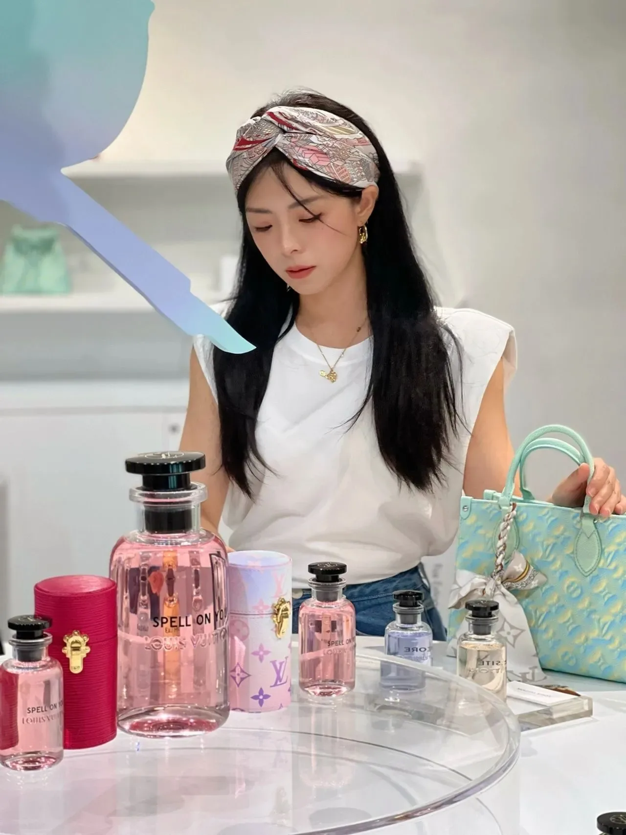 Louis Vuitton 金色花朵珍珠吊坠项链 3