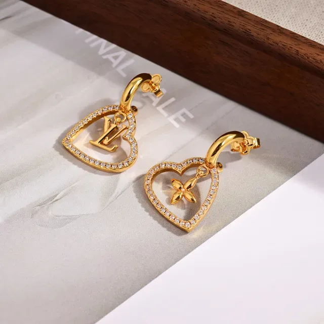 Colar Louis Vuitton Heart Gold Silver Openwork Pavé-Set Cristais 7