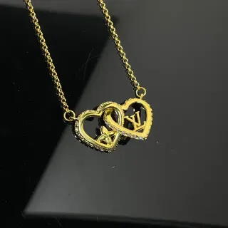 Colar Louis Vuitton Interlocking Hearts Pavé Cristal Dourado