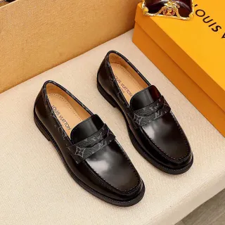 Louis Vuitton লোফার কালো বেইজ গ্লসি লেদার মোনোগ্রাম স্ট্র্যাপ লোফার