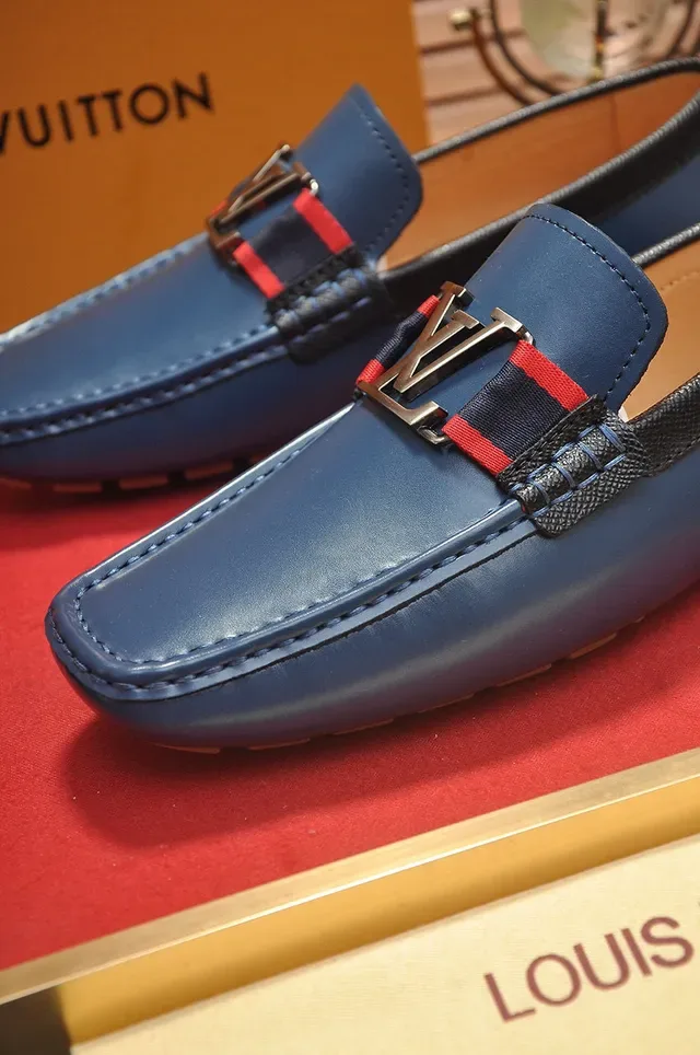 Louis Vuitton Mocassim Couro Navy Red Construcao Mocassim Fivela LV Monogram Loafer 3