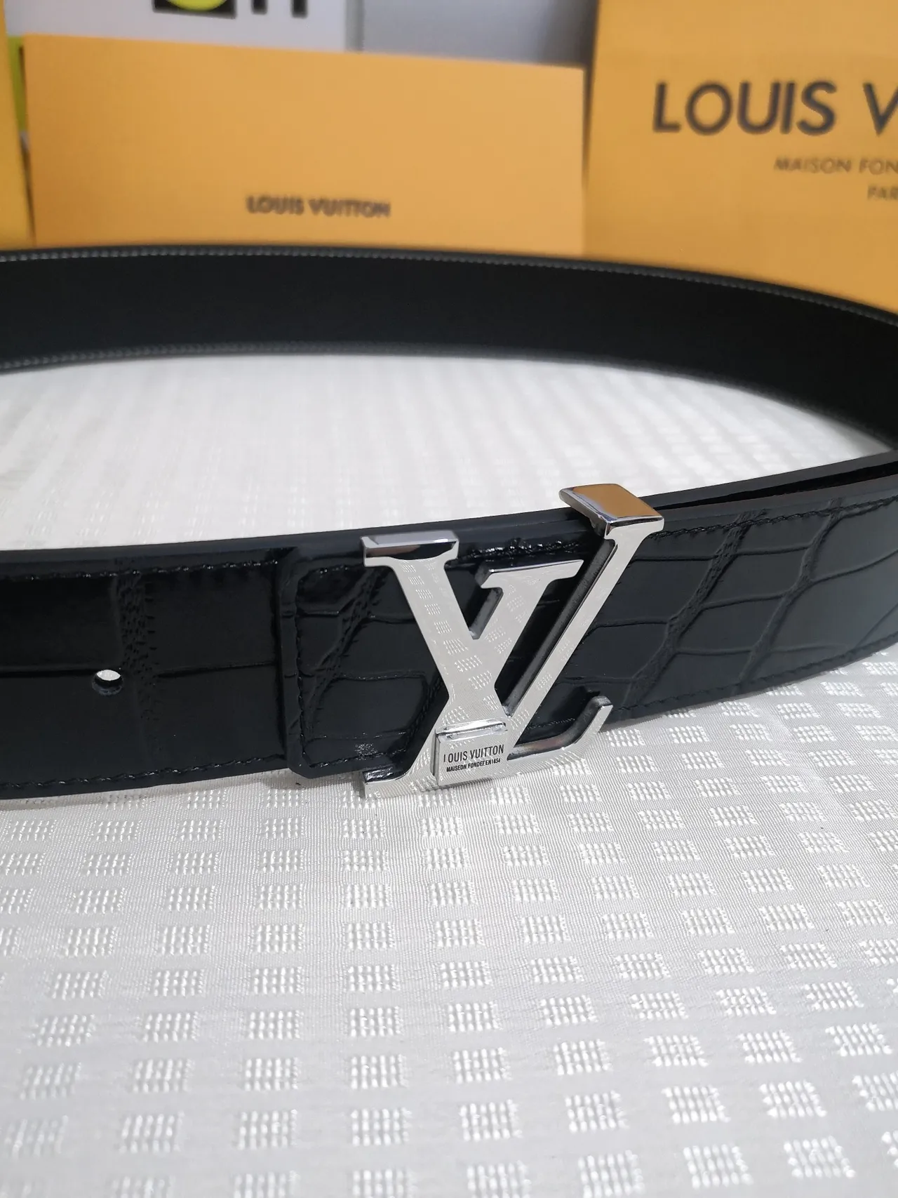 Louis Vuitton LV 黑色鳄鱼压纹皮革腰带 4