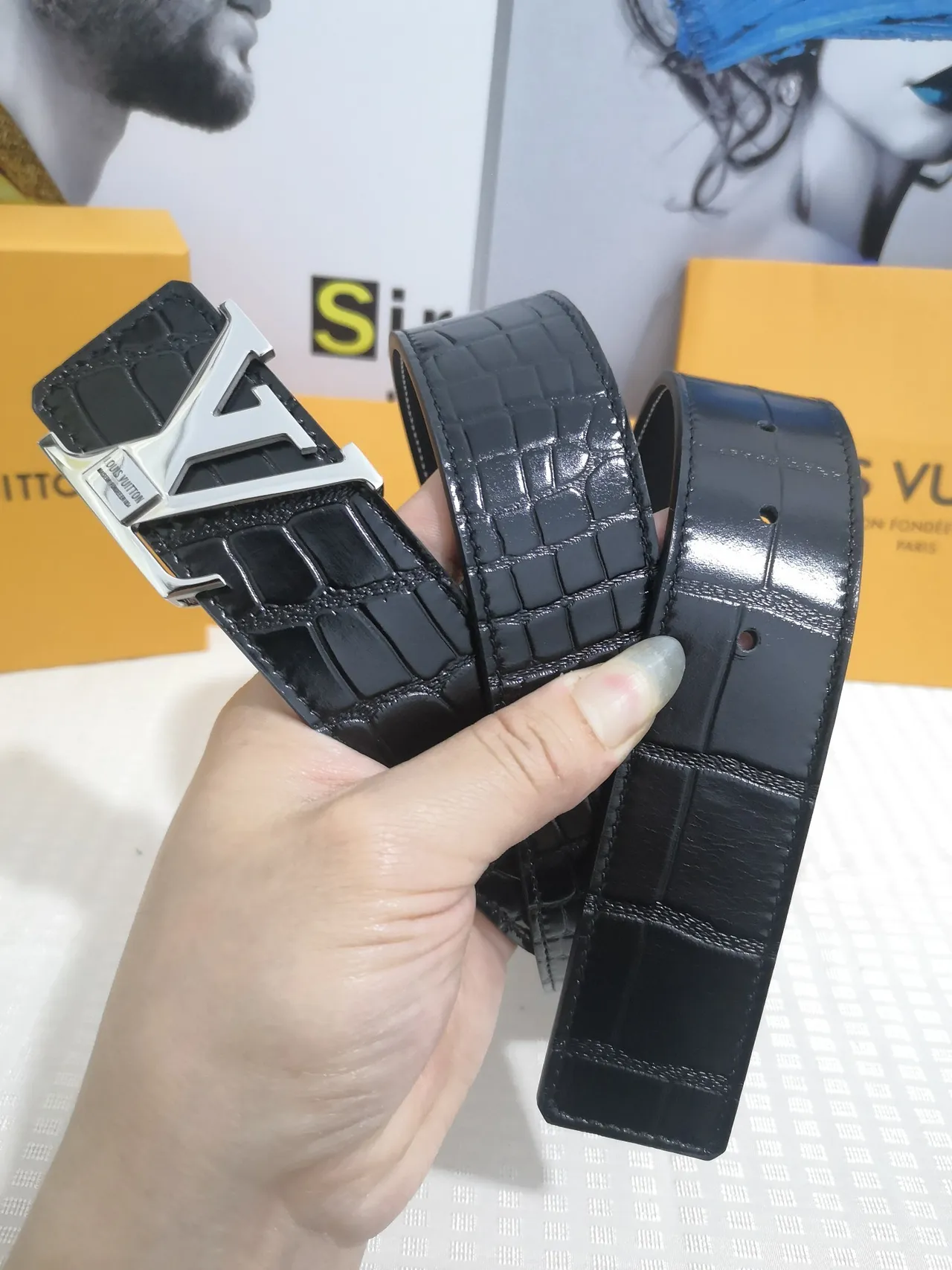 Louis Vuitton LV 黑色鳄鱼压纹皮革腰带 9