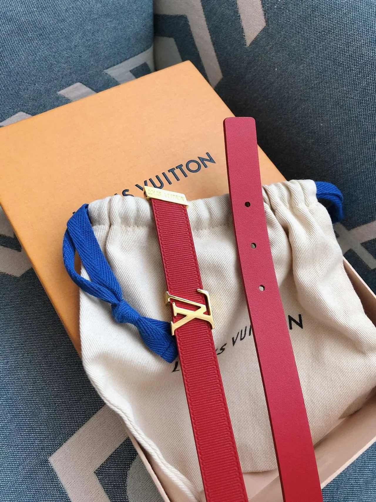 Louis Vuitton LV লাল বুনন স্ট্র্যাপ সোনালি টার্ন-লক বাকেল চামড়ার বেল্ট 8