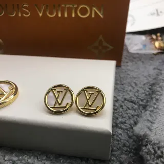 Louis Vuitton LV Circle Brincos circulares de metal dourado branco