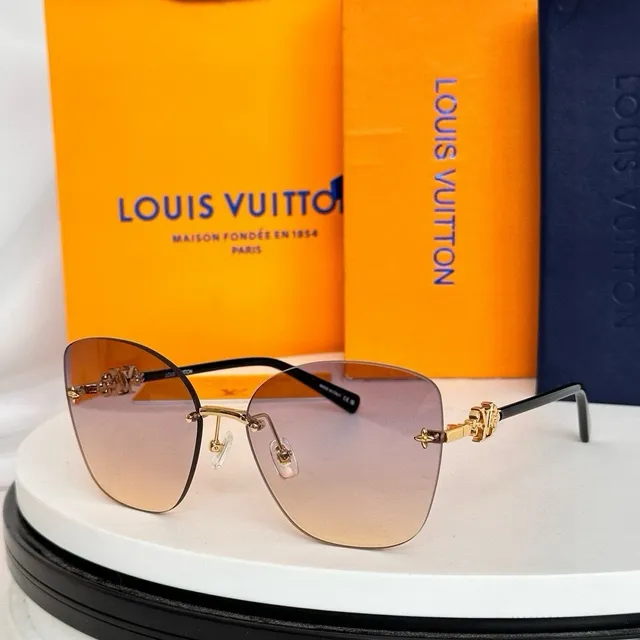 Louis Vuitton LV Gram Square Cat Eye نظارات شمسية 5