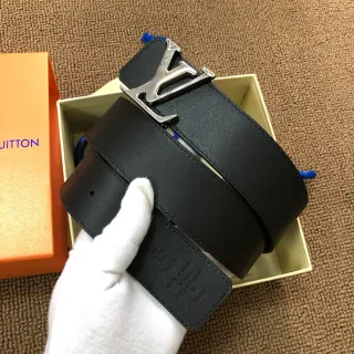 Louis Vuitton LV Initiales Black Leather Belt