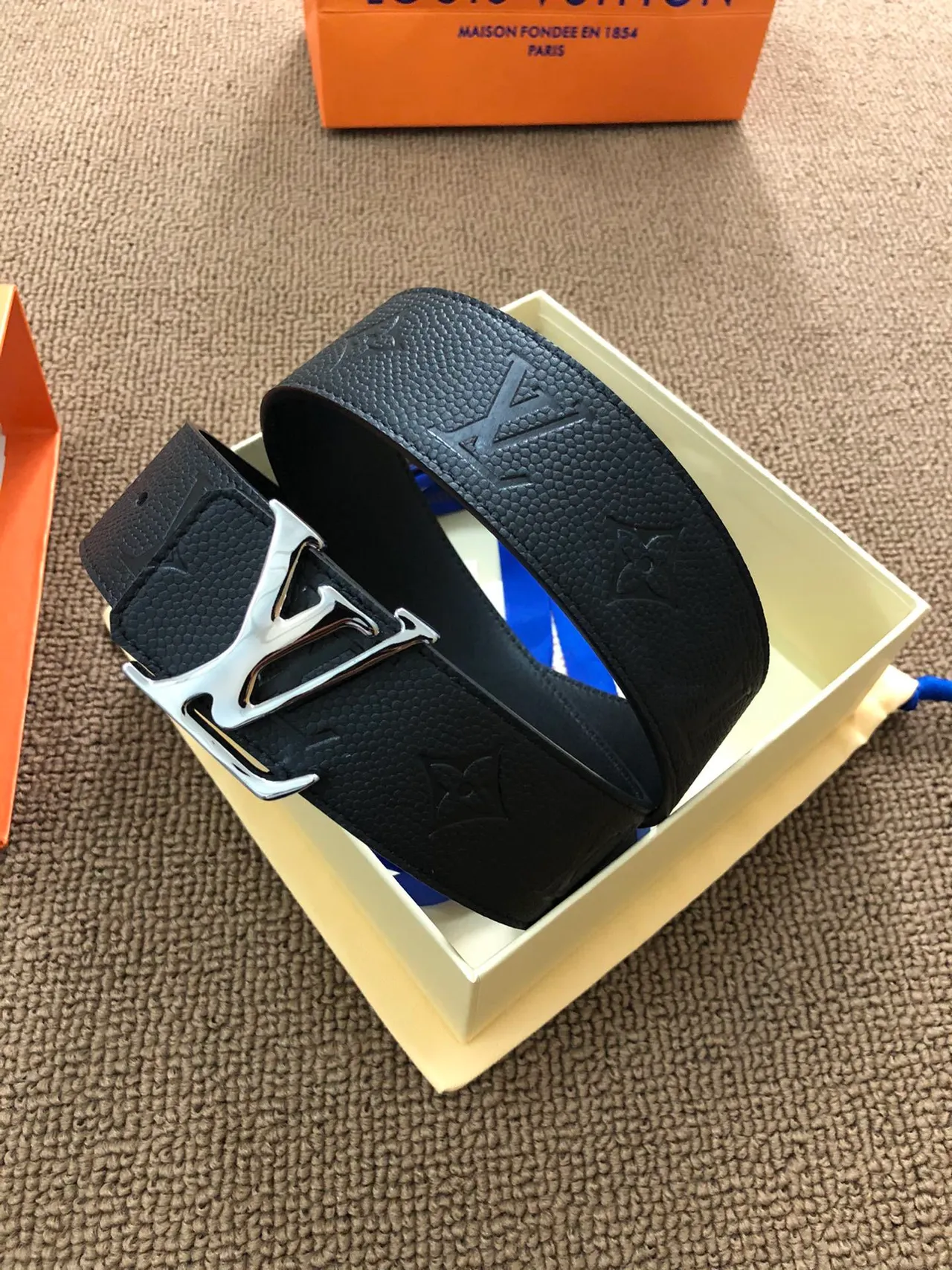 Louis Vuitton LV Initiales Black Leather Belt 2