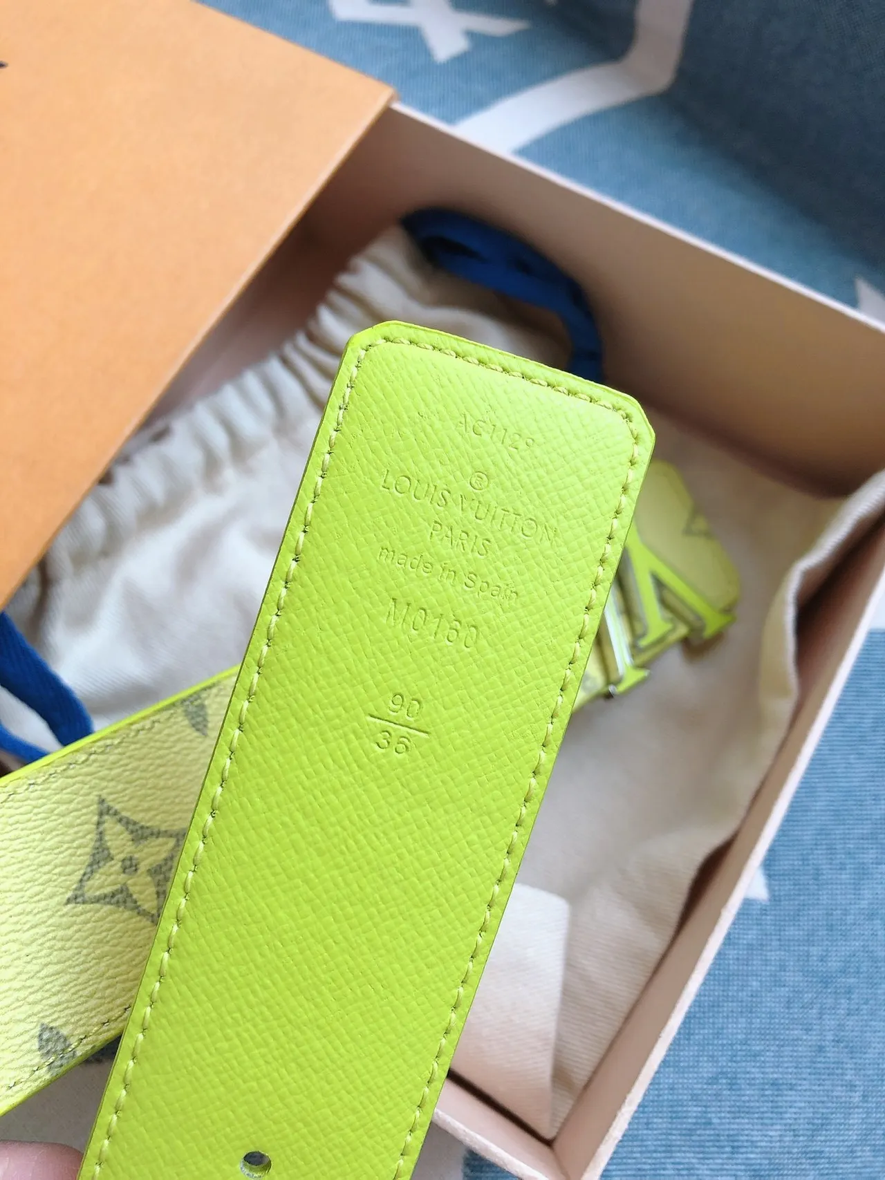 Louis Vuitton LV Initiales أصفر ليم Monogram حزام جلد 4