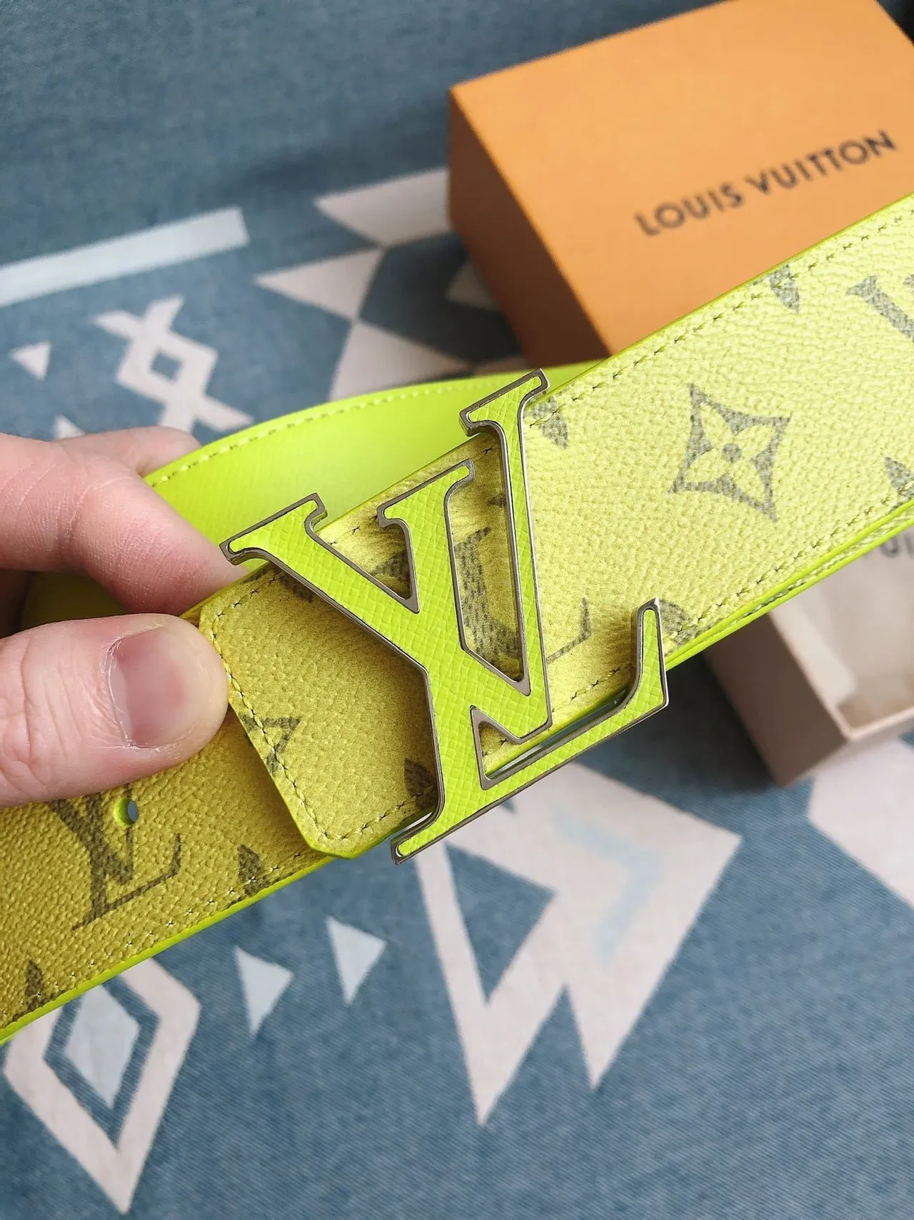 Louis Vuitton LV Initiales أصفر ليم Monogram حزام جلد 8