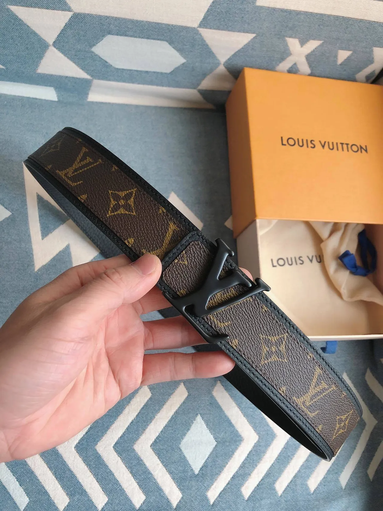 Louis Vuitton LV Initiales Monogram বাদামী এবং কালো চামড়ার বেল্ট 2