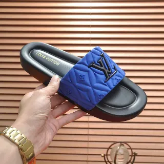 Louis Vuitton LV Slide أزرق أسود كويلتد حزام مرفوع مونوغرام شعار نعال