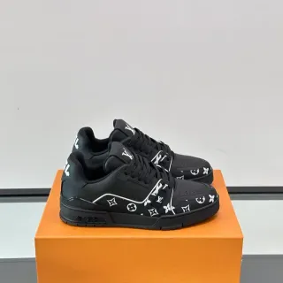 Louis Vuitton LV Trainer Preto Branco Monograma Impresso Sola Chunky Tênis Lifestyle