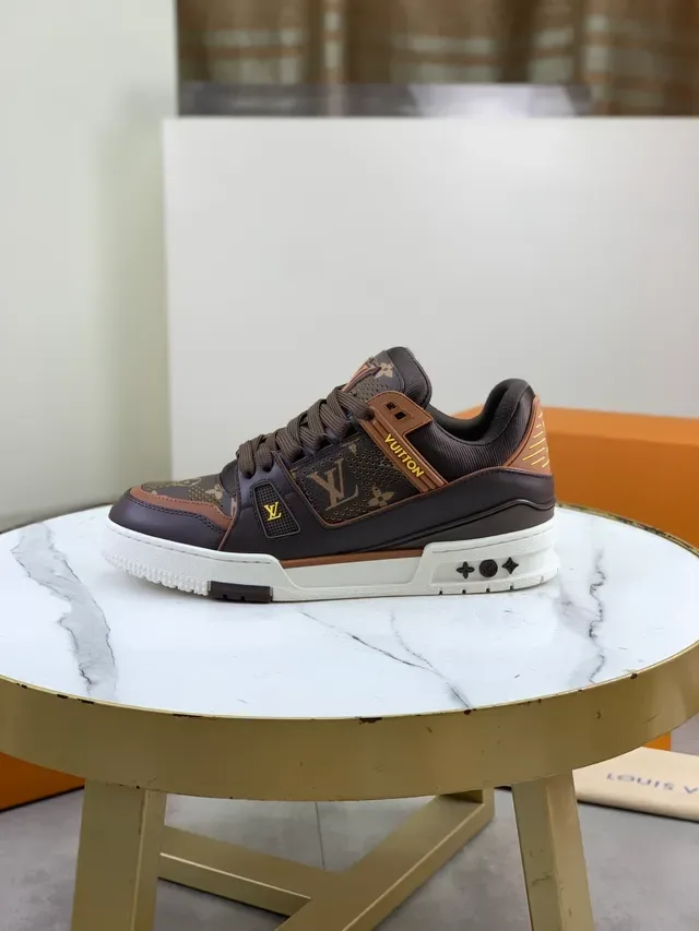 Louis Vuitton LV Trainer Marrom Bege Monogram Tela Sola com Várias Camadas Sneakers Lifestyle 5
