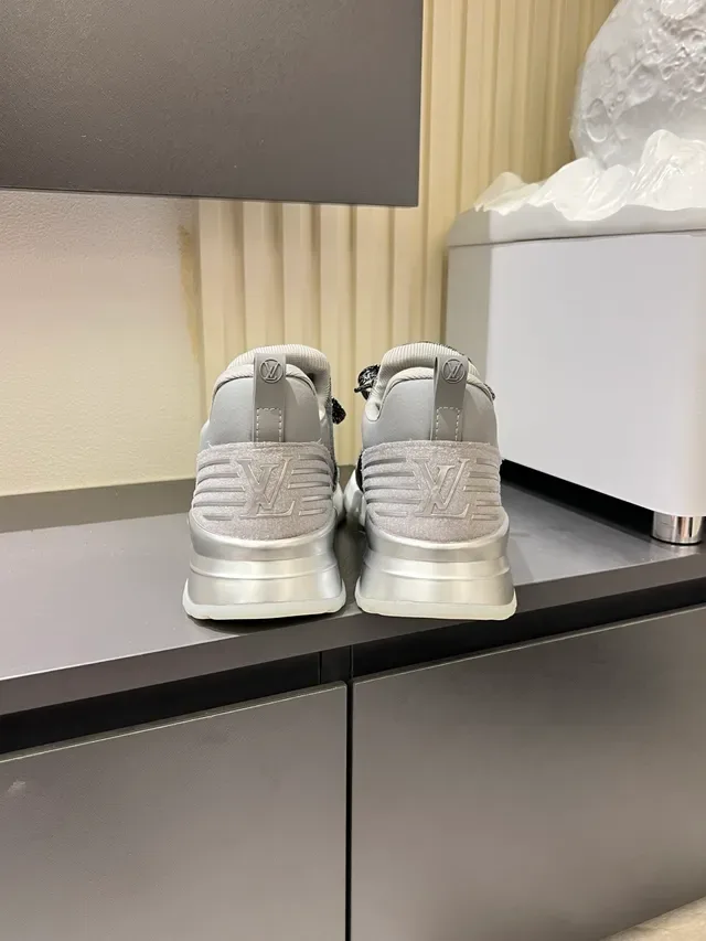 Louis Vuitton LV Trainer Gris Noir Upper Tricot Semelle Sculptée Argent Lifestyle Sneakers 2