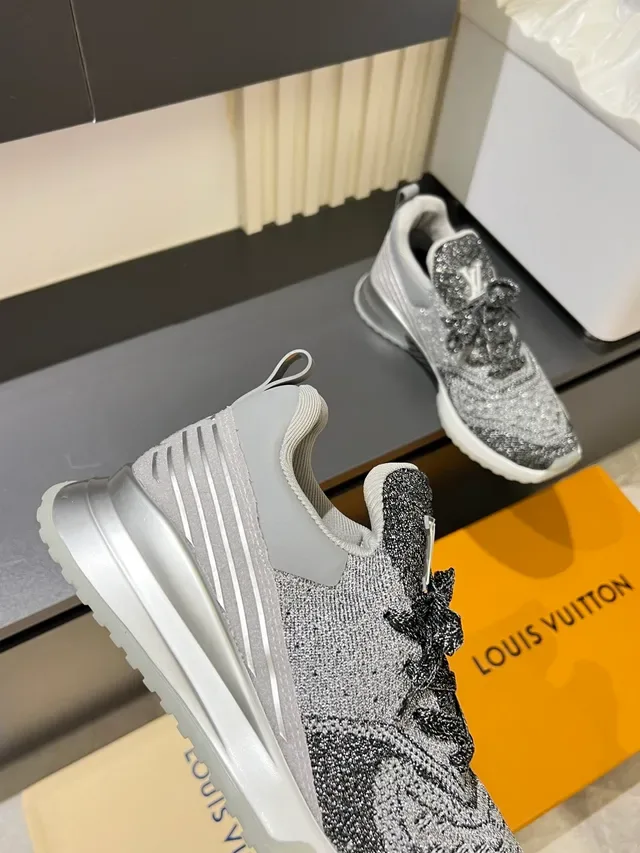 Louis Vuitton LV Trainer Gris Noir Upper Tricot Semelle Sculptée Argent Lifestyle Sneakers 3