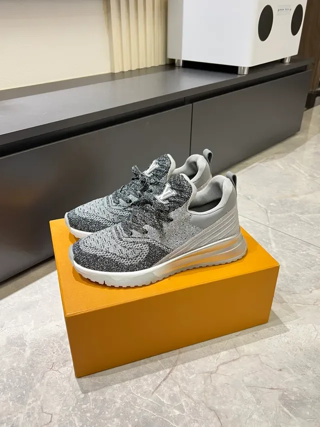 Louis Vuitton LV Trainer Gris Noir Upper Tricot Semelle Sculptée Argent Lifestyle Sneakers 5
