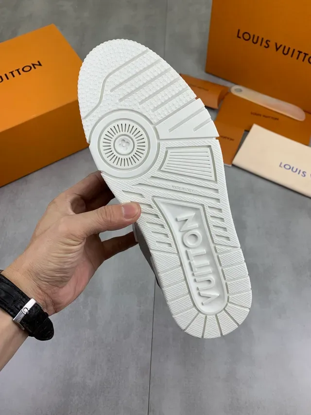 Louis Vuitton LV Trainer Gray White Jacquard Monogram Upper Molded Side Plaque Lifestyle Sneakers 3