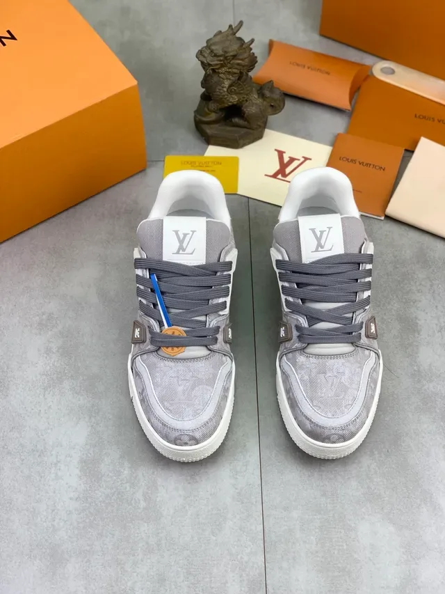 Louis Vuitton LV Trainer Gray White Jacquard Monogram Upper Molded Side Plaque Lifestyle Sneakers 4