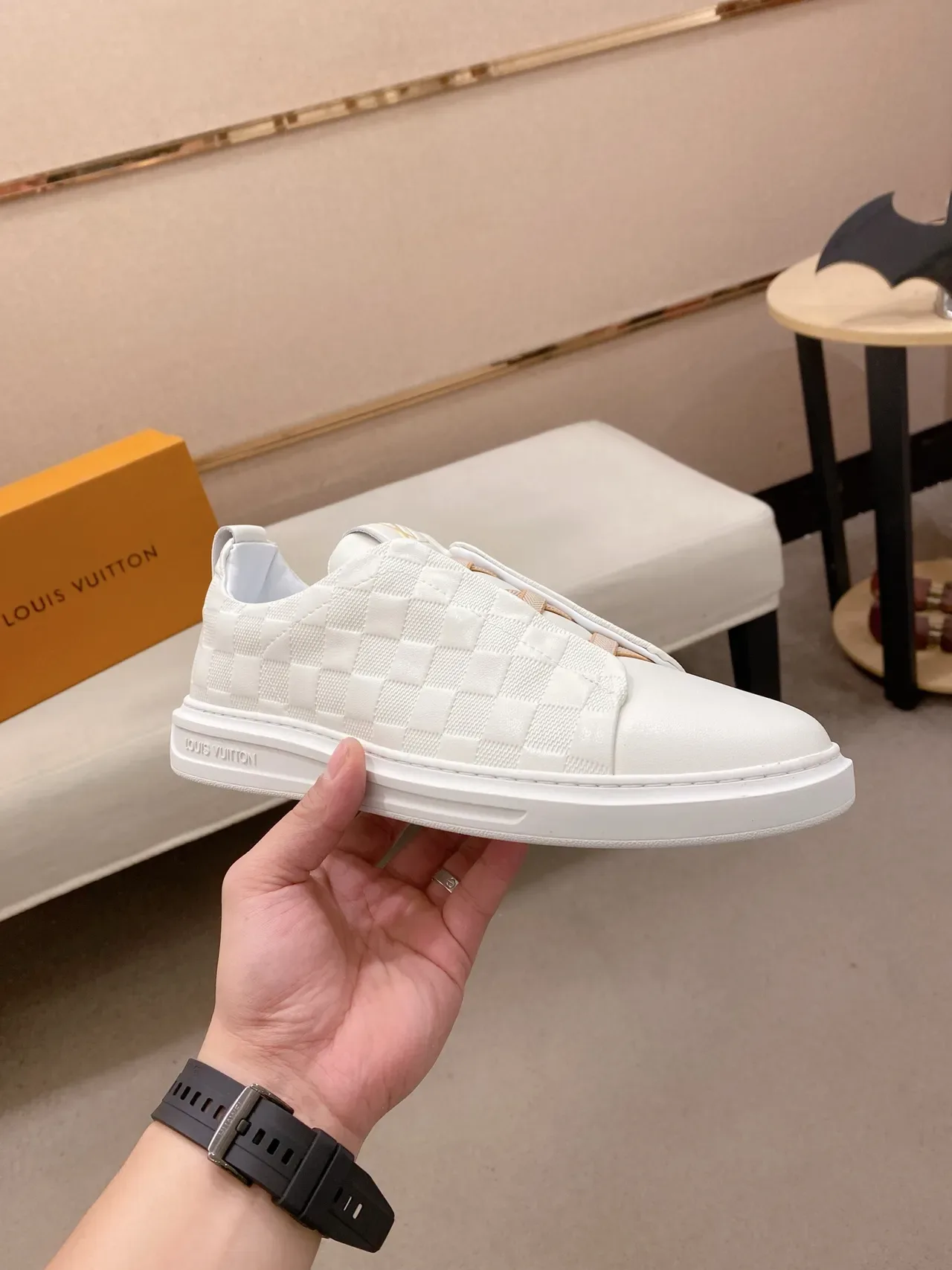 Louis Vuitton LV Trainer Chaussures Lifestyle Blanc Beige Slip-On Cuir Checkerboard Quilté 4
