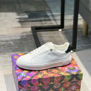 Louis Vuitton LV Trainer Zapatillas Lifestyle Blancas Negras Monograma Embossed Low-Top