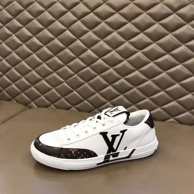 Louis Vuitton LV Trainer branco preto Low-Top Monogram Canvas Accents Lifestyle Sneakers 2