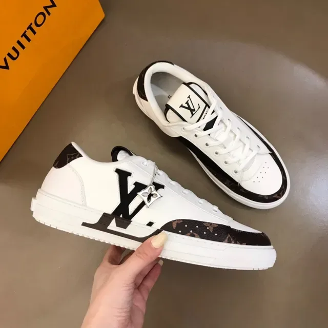 Louis Vuitton LV Trainer branco preto Low-Top Monogram Canvas Accents Lifestyle Sneakers 6