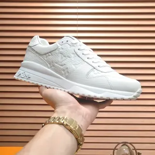 Louis Vuitton LV Trainer Blancas Cuero Monograma Embossed Suela Chunky Layered Zapatillas Lifestyle