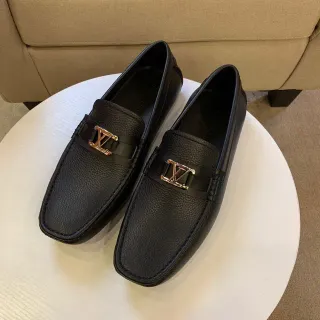 लुई विटन LV Twist Loafer काला पेबल्ड चमड़ा लूफर