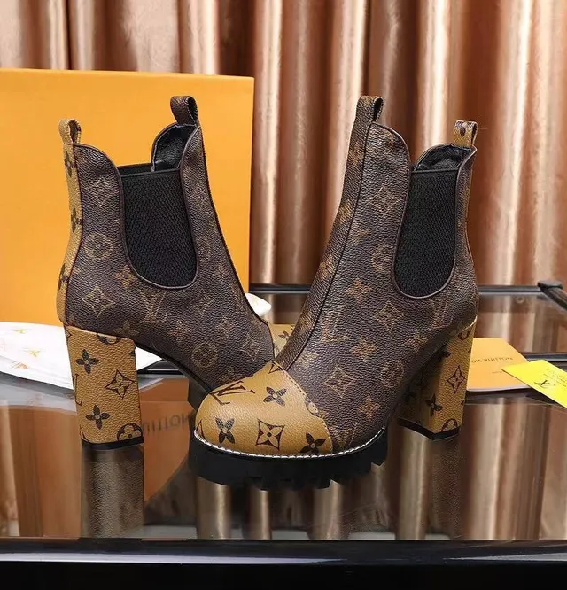 Louis Vuitton মনোগ্রাম ক্যানভাস কনট্রাস্ট টো ক্যাপ চাঙ্কি প্ল্যাটফর্ম এনকেল বুটস 5