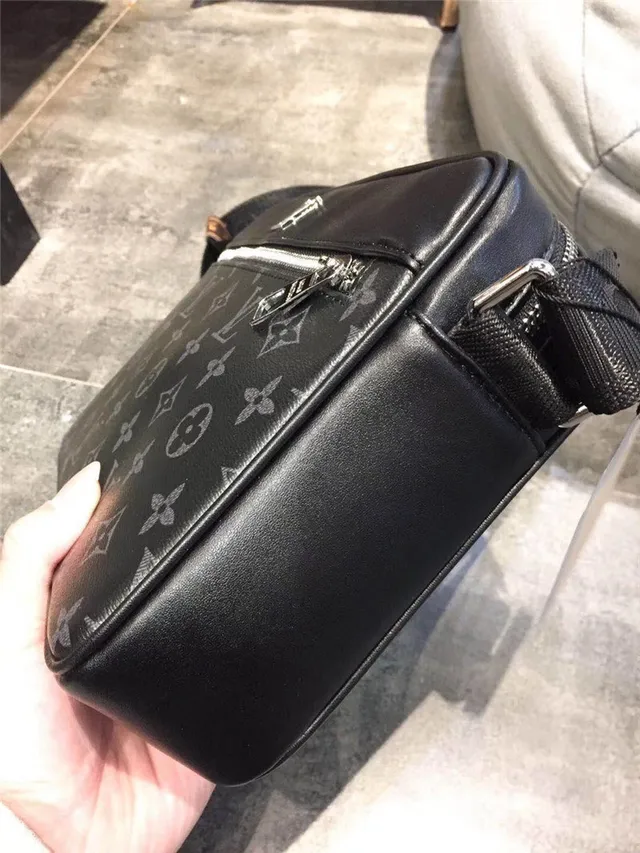 Louis Vuitton মনোগ্রাম ক্যানভাস মেসেঞ্জার ব্যাগ 10