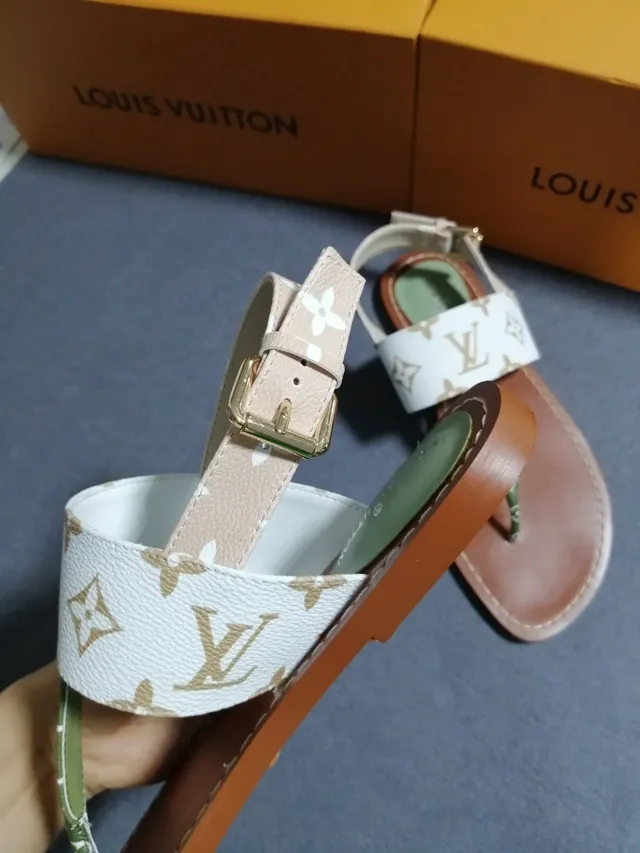 Louis Vuitton 印花帆布人字拖凉鞋 白橄榄褐色休闲凉鞋 3