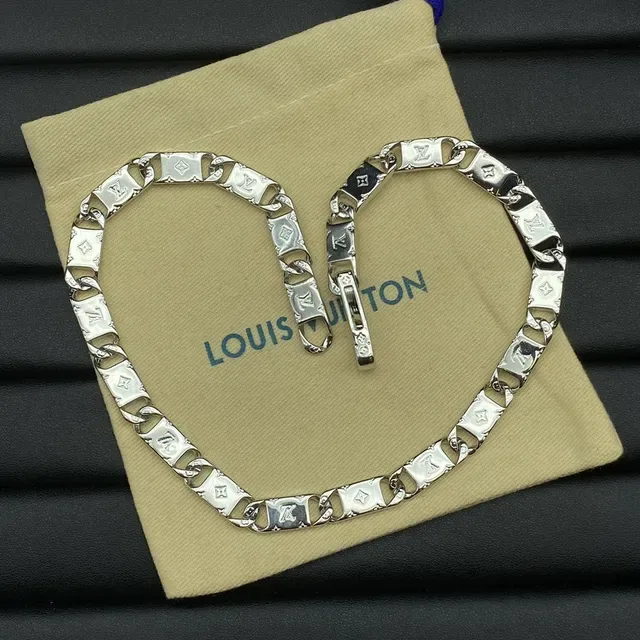 Louis Vuitton Monogram Chain Silver Chunky Link Bracelet 5