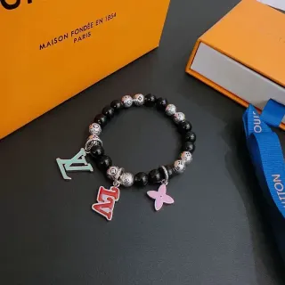 Louis Vuitton Pulsera con Encanto Monograma y Cuentas