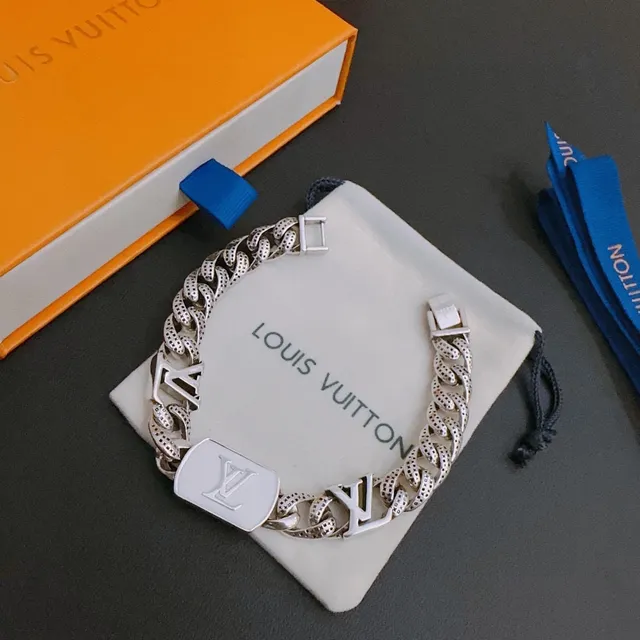 Louis Vuitton Monogram Curb-Link Silver-Tone Bracelet 5
