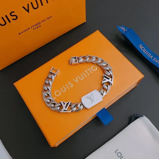 Louis Vuitton Monogram Curb-Link Silver-Tone Bracelet 6