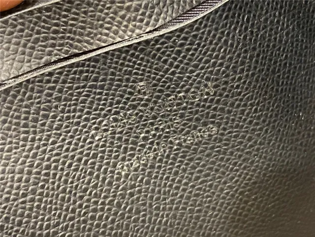 Louis Vuitton Monogram Eclipse bolsa cruzada cuadrada 10