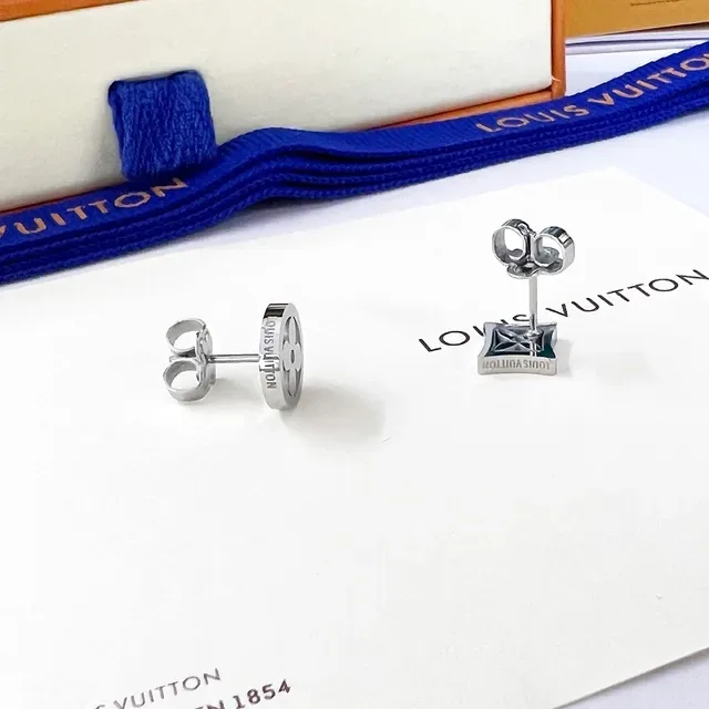 Louis Vuitton Monogram Flower Diamond and Circle Earrings 3