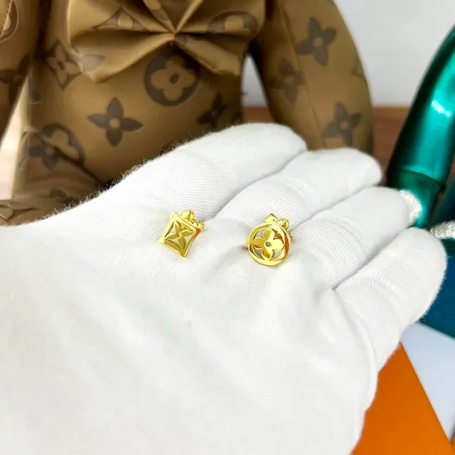 Louis Vuitton Monogram Flower Diamond and Circle Earrings 9